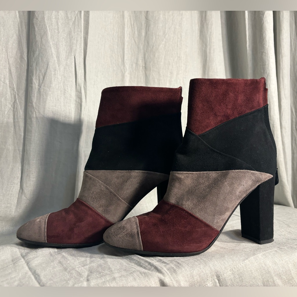 Vero Cuoio Suede Ankle Heel Boots In Burgundy & Black & Taupe Minimalist
